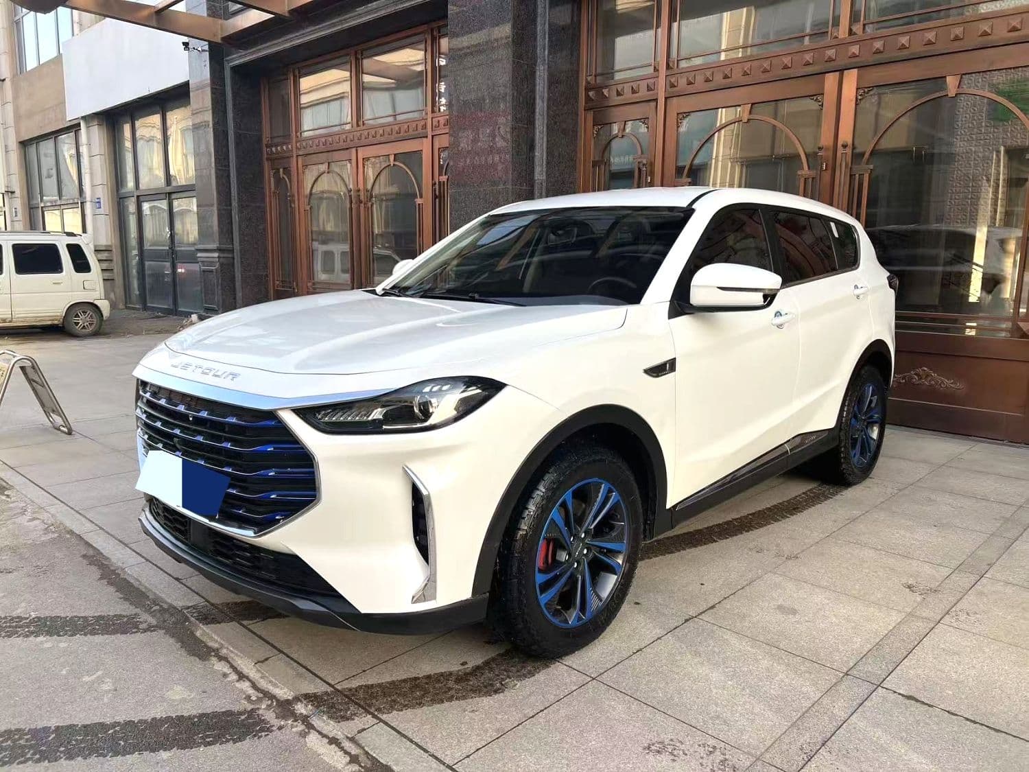 Jetour 2021 X70 PLUS 1.5T Lin 5 seats, hand Moving gear
