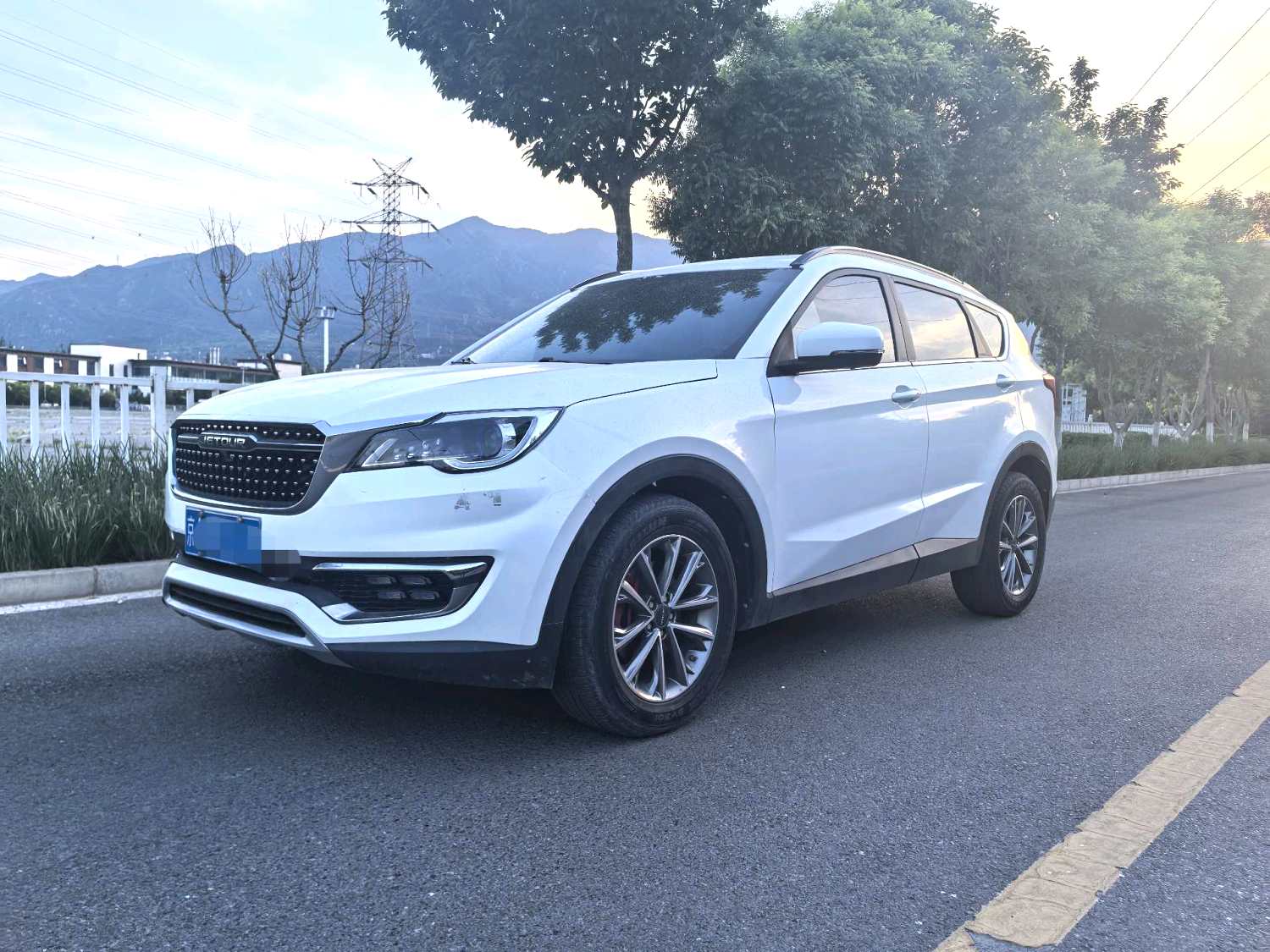 Jetour 2019 X70S1.5T Journey Edition 6 seats, self Moving gear
